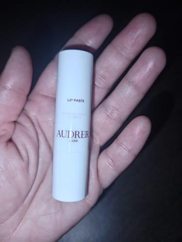 Customer photo review of Lip Paste