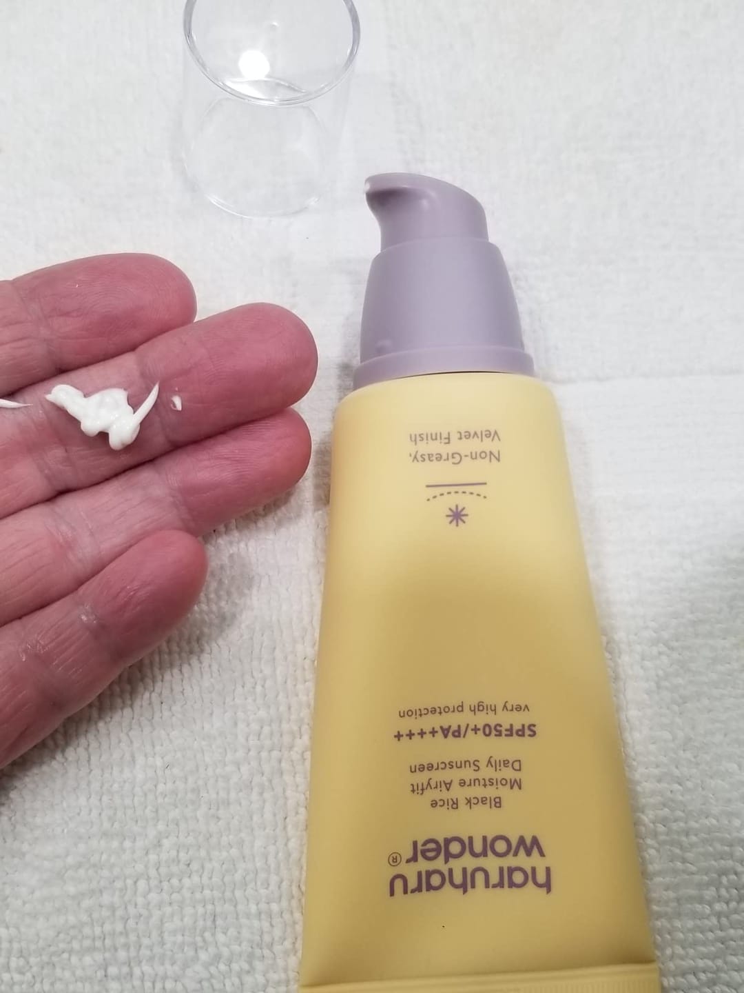 Customer photo review of BLACK RICE moisture airyfit daily sunscreen SPF50+ PA++++