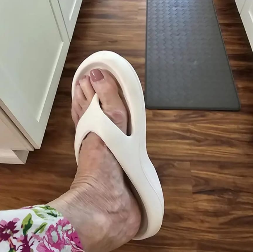 Customer photo review of The Snuggi Arch Support Thongs