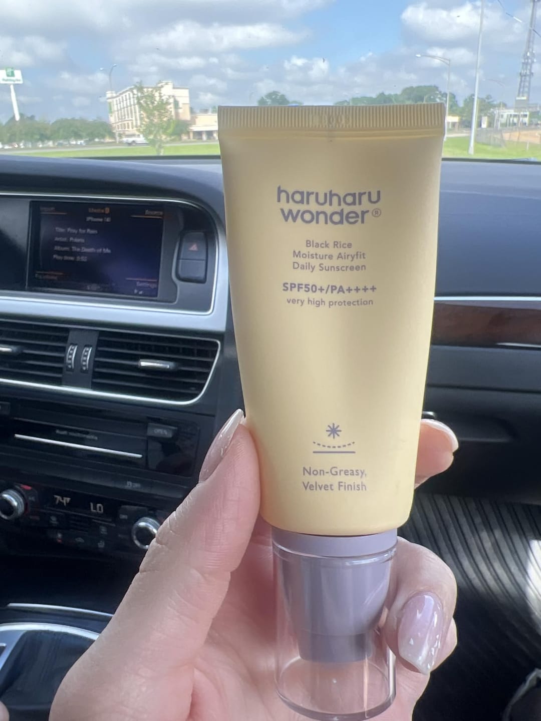 Customer photo review of BLACK RICE moisture airyfit daily sunscreen SPF50+ PA++++