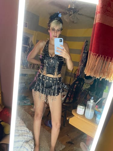 Customer photo review of Halter PU leather o ring rivet applique metal chain top