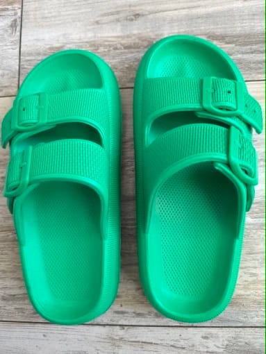 Customer photo review of The Snuggi Arch Support Thongs