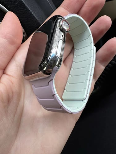 Customer photo review of Magnetic Silicone Apple Watch Band