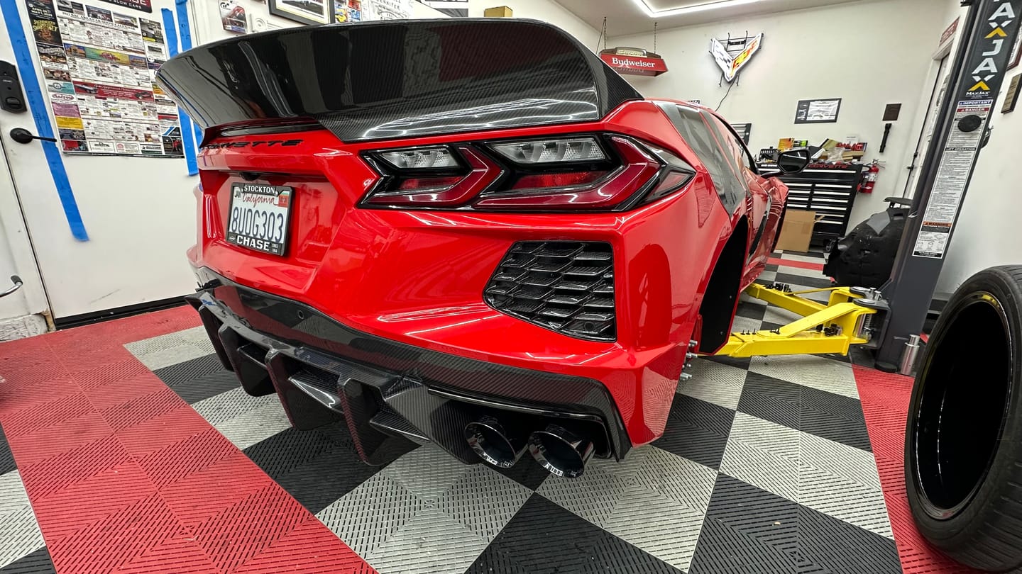 Customer photo review of 2020-Up Corvette C8 Rear Bumper Diffuser Quad Exit