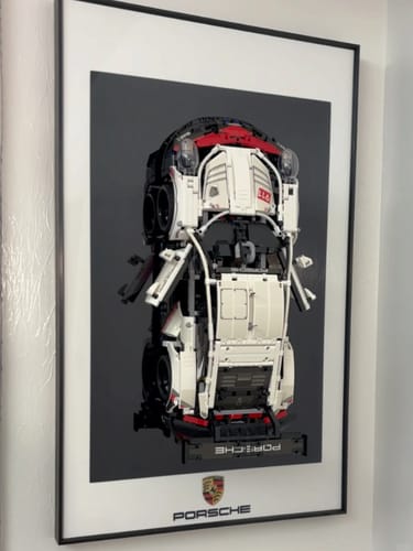 Customer photo review of LED Wall Display Frame for LEGO® Technic F1 Porsche 911 RSR 42096 Showcase