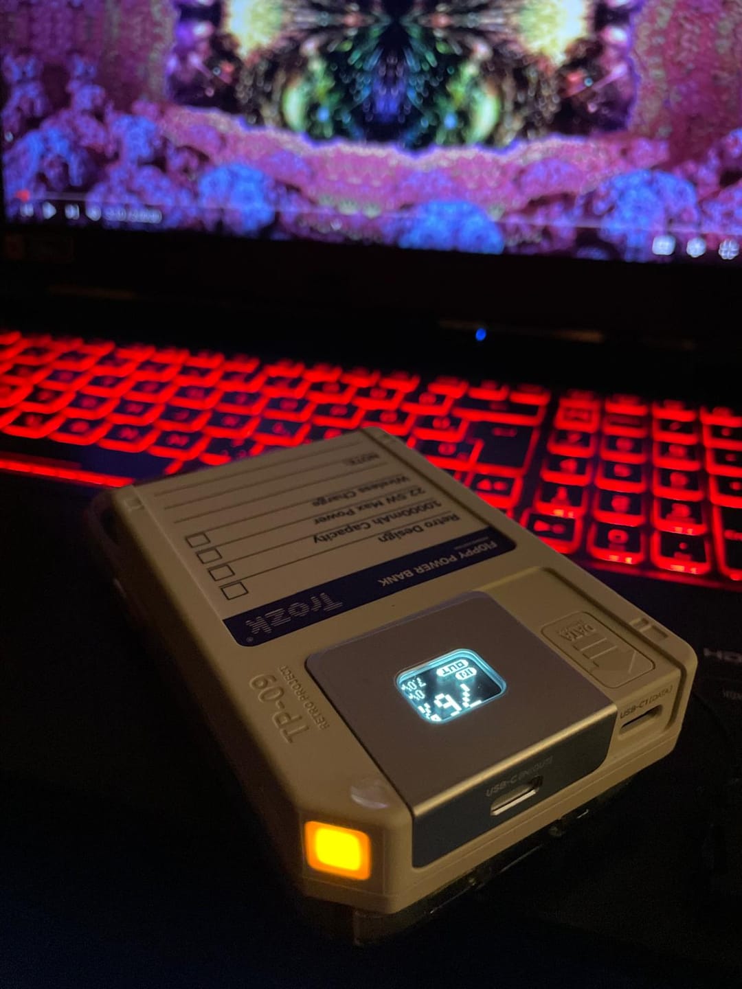 Customer photo review of Trozk Floppy Magnetic Power Bank 10000mAh PD22.5W with storage
