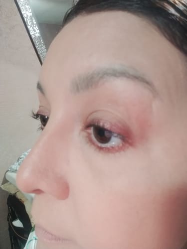 Customer photo review of Suero para pestañas y cejas