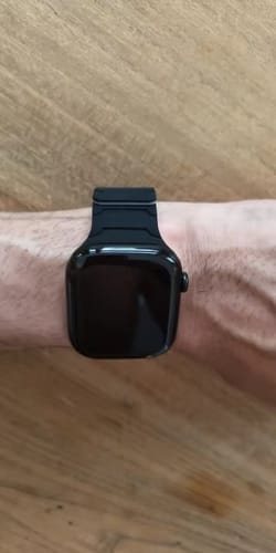 Customer photo review of Magnetic Silicone Apple Watch Band