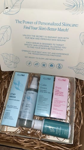 Customer photo review of Stay Fresh Moisturizer Controls Oil and Brightens