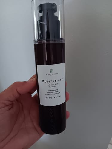 Customer photo review of Moisturizer cream with  Hyaluronic Acid