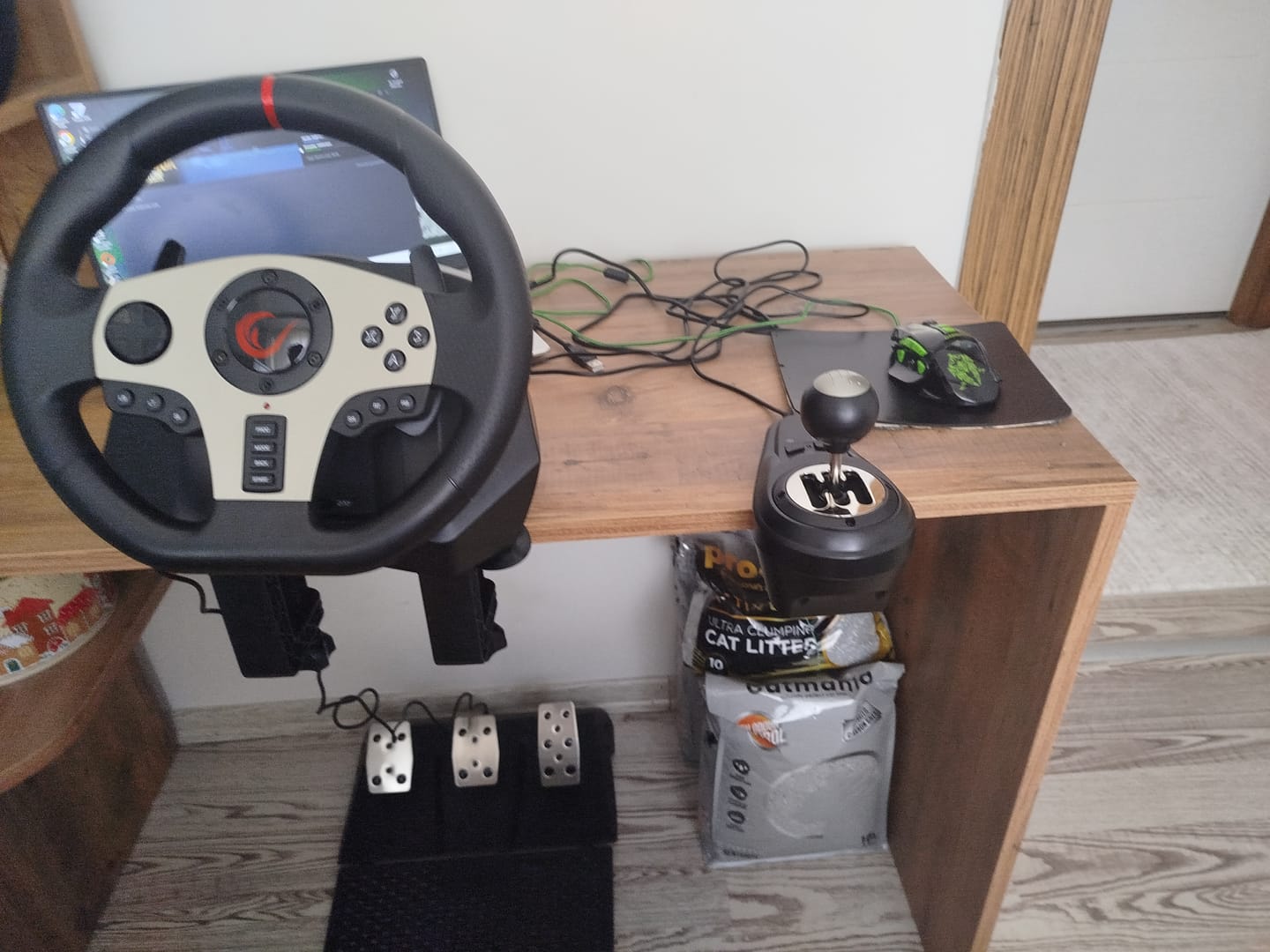 Customer photo review of V902 PC-3 Pedallı - El Vitesli Oyuncu Direksiyonu