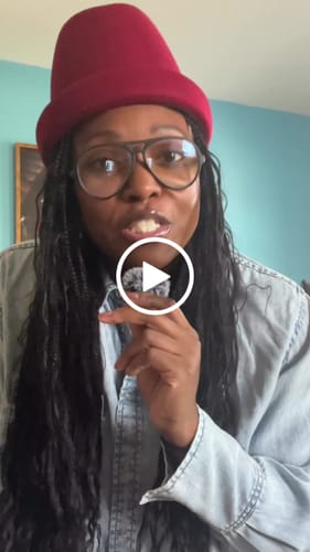 Customer video review of Russian Pillbox Hat - Cranberry