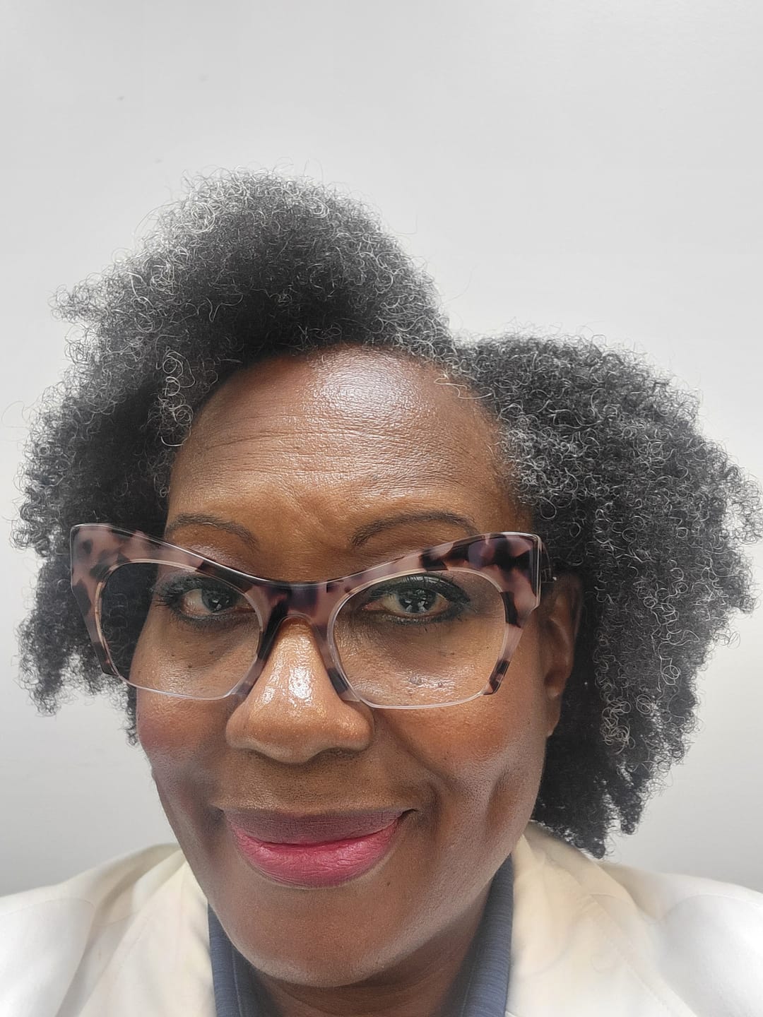 Customer photo review of MOIST RESTORE LEAVE IN CONDITIONER 160Z GRANDE