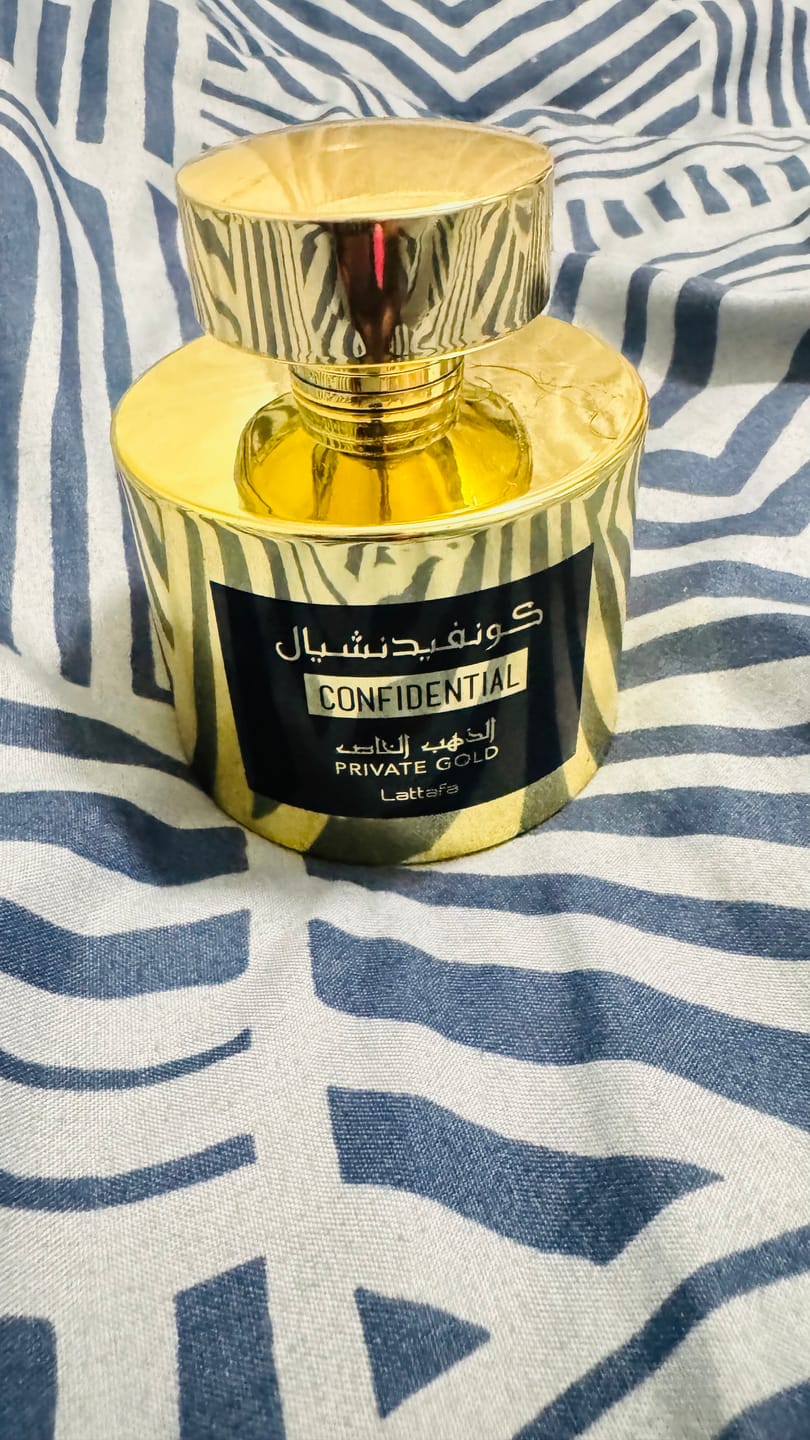 Customer photo review of Confidential Private Gold Lattafa Perfumes 100ml
