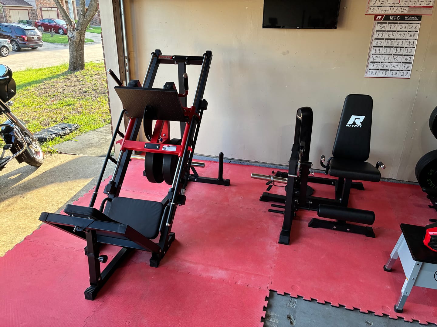 Customer photo review of RitFit BLP01 45 Degree 3-In-1 Leg Press Hack Squat and Calf Raise Machine
