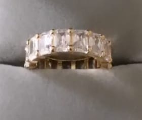 Customer photo review of Cube Stones Ring | 18K vergoldet