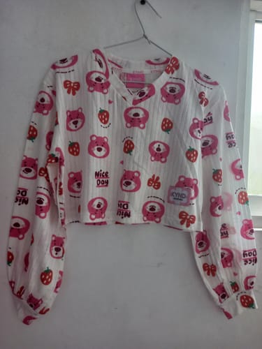 Customer photo review of Berry Bear Hugs Balloon Sleeve Crop Pullover