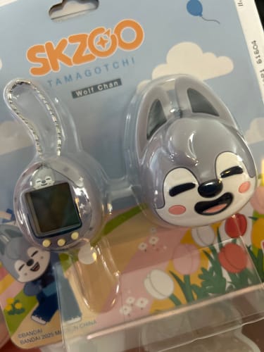 Customer photo review of [3RD PRE-ORDER] STRAY KIDS - SKZOO X DAMAGOTCHI OFFICIAL MD TAMAGOTCHI & CASE SET