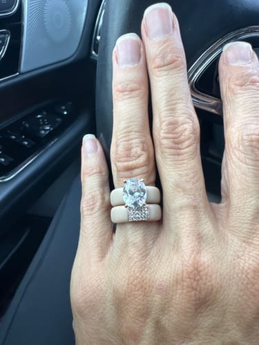 Customer photo review of New! Silicone Ring with Metal and Stones