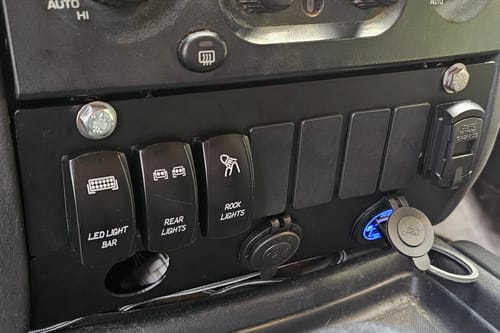 Customer photo review of Jeep WJ Switch Panel