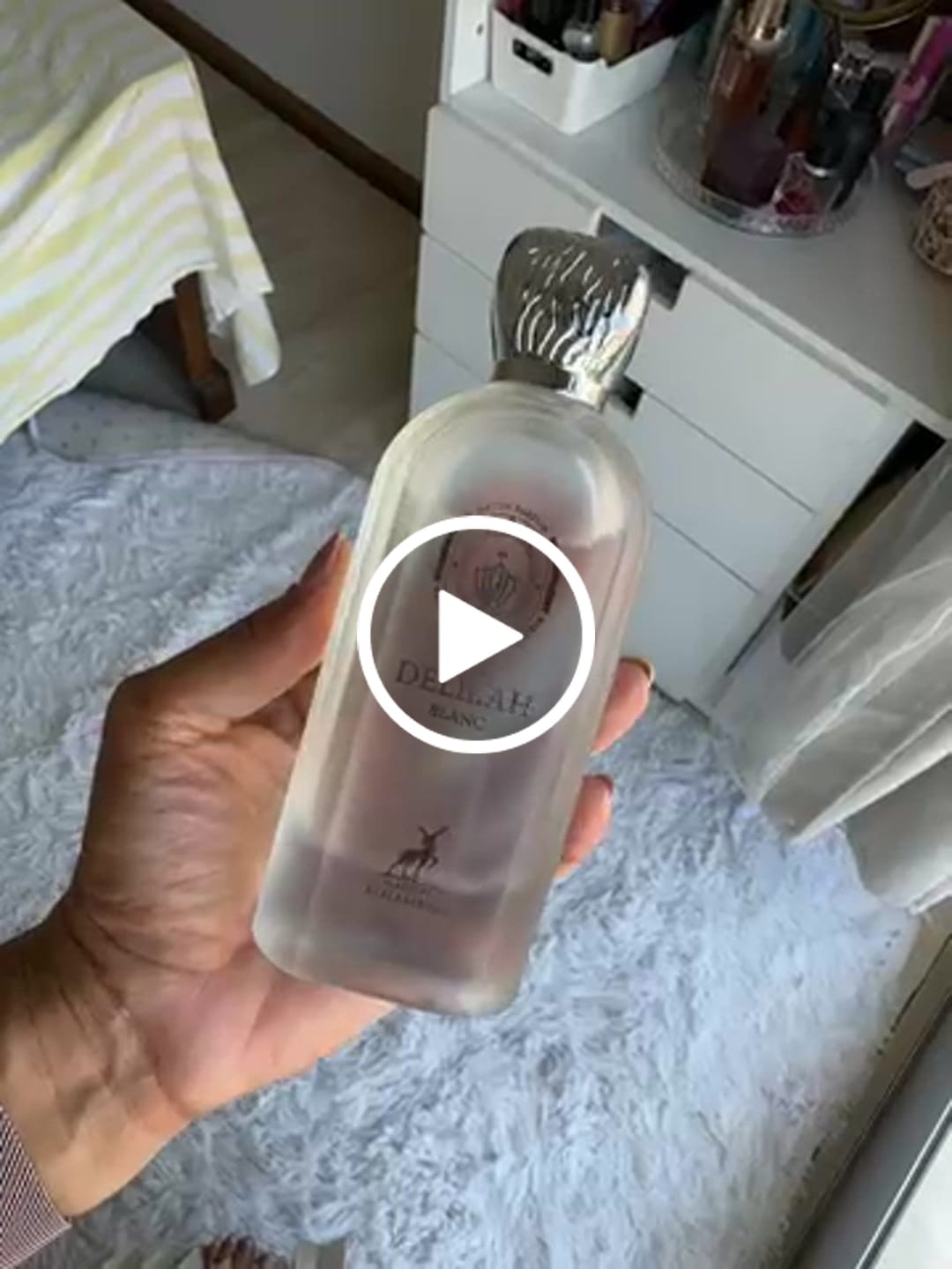 Customer video review of PERFUME DELILAH BLANC MAISON ALHAMBRA - 100ML