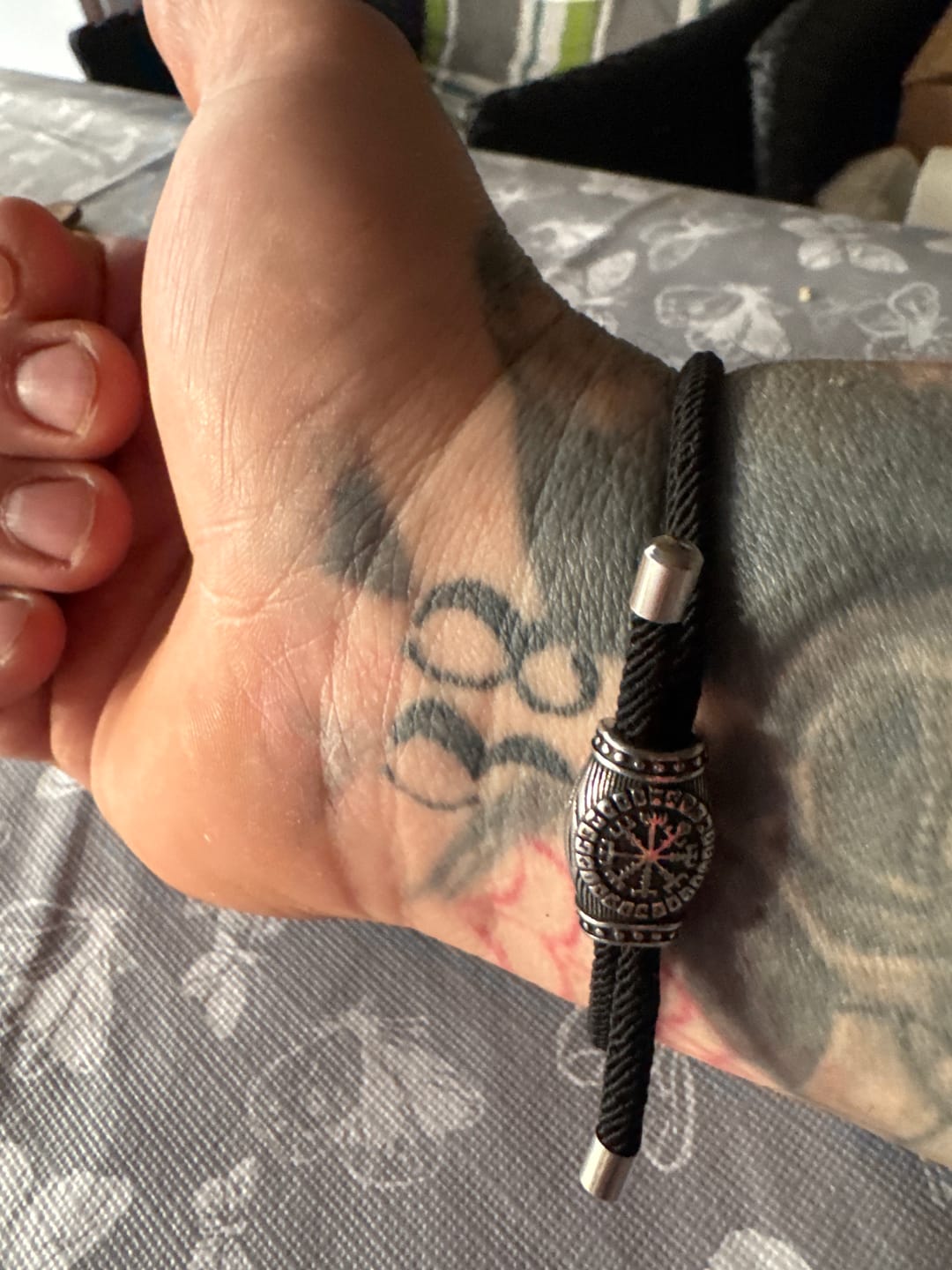 Customer photo review of Nordisches Schutzarmband – Vegvisir