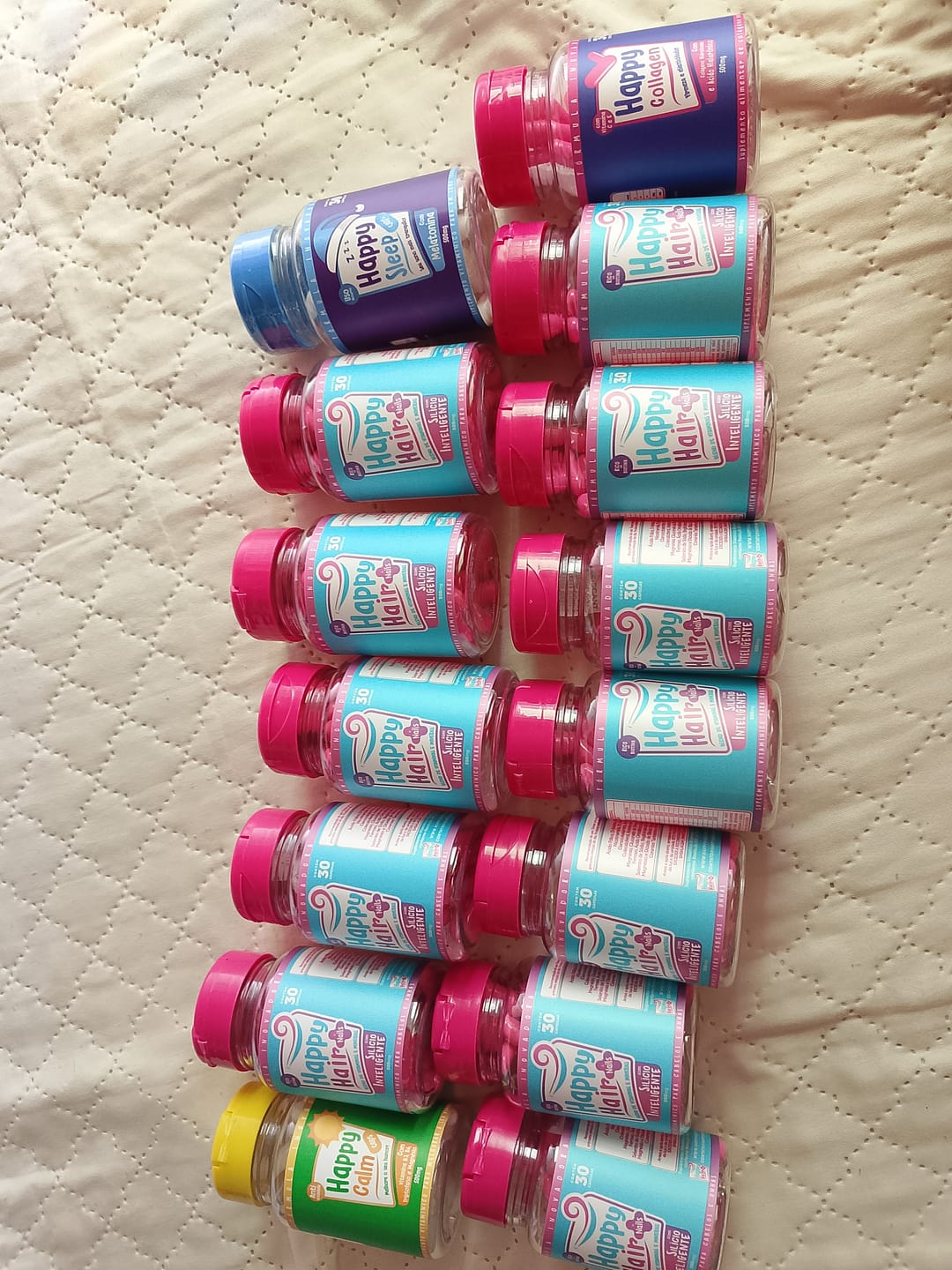 Customer photo review of Happy Hair 6 Potes + 6 Potes Grátis + 1 Melatonina + 1 Colágeno + 1 Happy Calm (Total 15 Potes)
