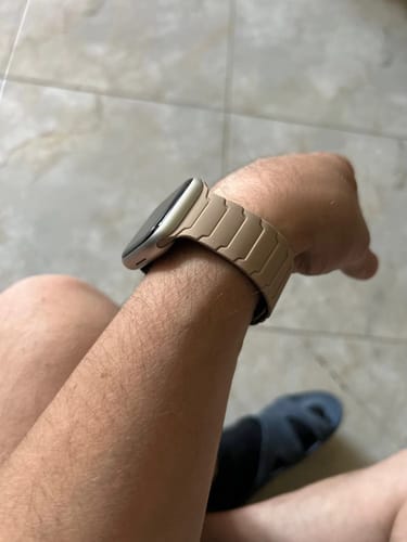 Customer photo review of Magnetic Silicone Apple Watch Band