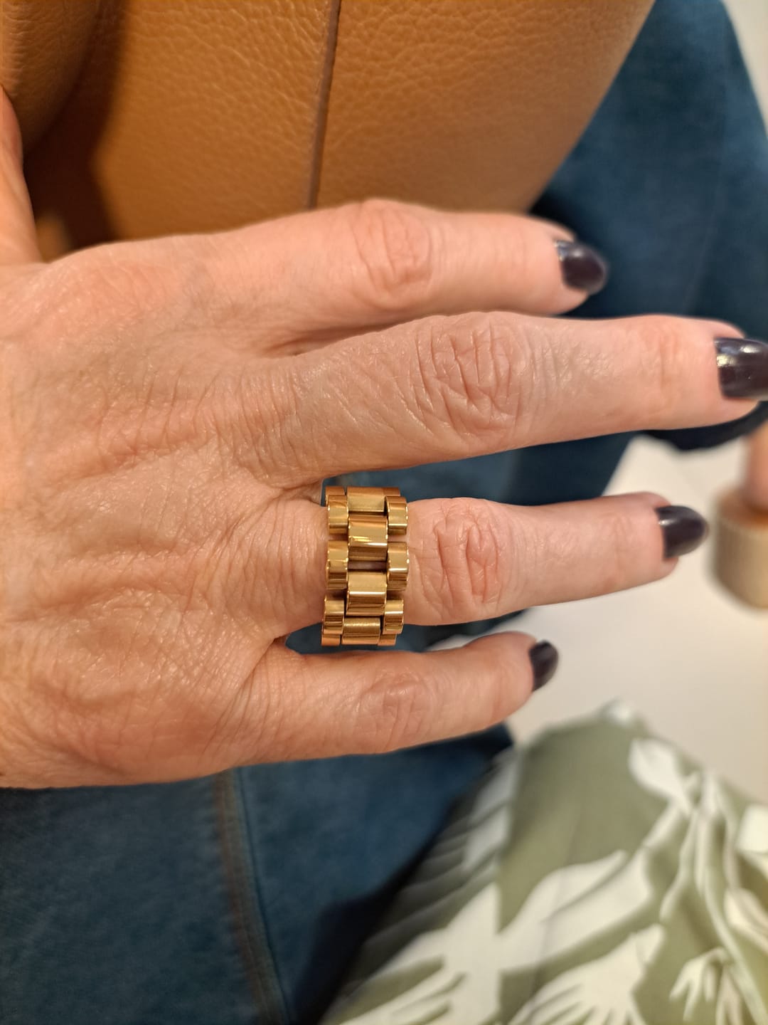 Customer photo review of Anel Beauty Largo Elos Minimalista Banhado em Ouro 18k