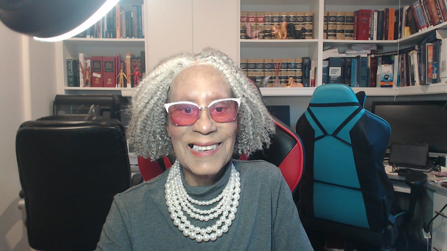 Customer photo review of Luvwin 5x5 Deep Curly More Salt Frontal Salt And Pepper Glueless Gray Color Pre-Cut Lace Bob Wig