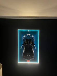 Customer photo review of LED Wall Display Frame for LEGO® Technic F1 42083 Bugatti Chiron Showcase