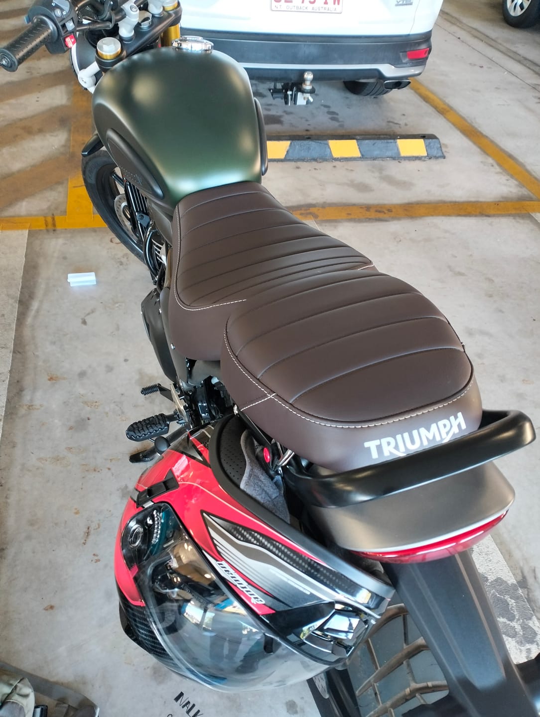 Customer photo review of Triumph Speed 400 & Scrambler 400 Helmet Hook (lock)