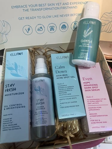 Customer photo review of Stay Fresh Moisturizer Controls Oil and Brightens