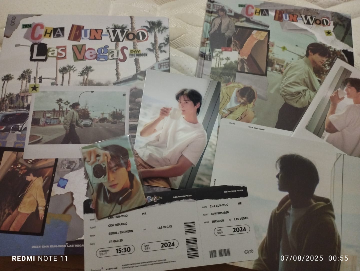 Customer photo review of CHA EUN WOO - LAS VEGAS PHOTOBOOK (DAY Ver.)