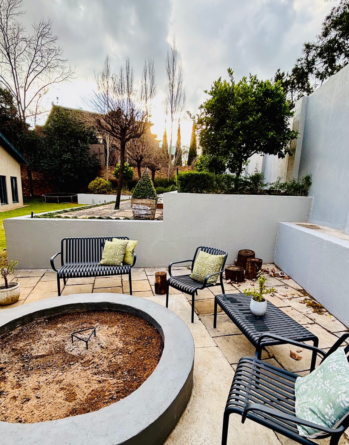 Customer photo review of Isabella 4-Piece Patio Set – Charcoal Grey| Olive Green