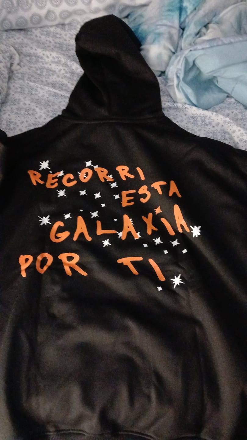 Customer photo review of Hoodie Ivan Cornejo Donde Estás