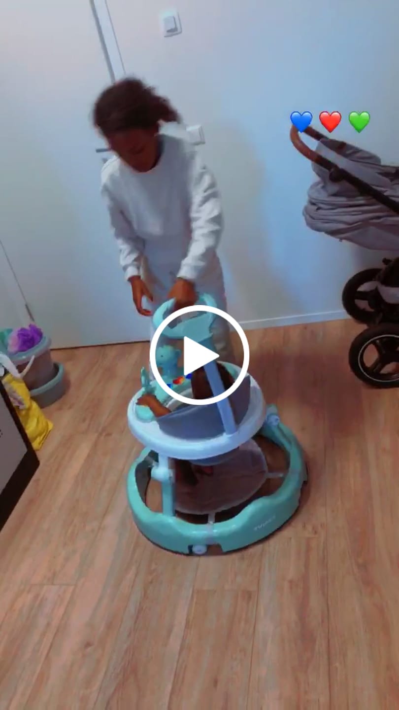 Customer video review of Twinky Loopstoel Baby - Mint Groen