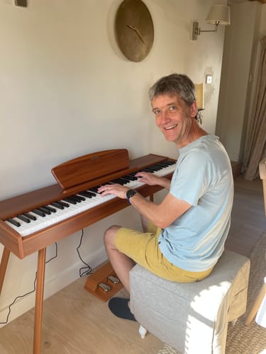 Customer photo review of Donner DDP-80 Wooden Style 88 Key Weighted Digital Piano with Stand & 3 Pedal