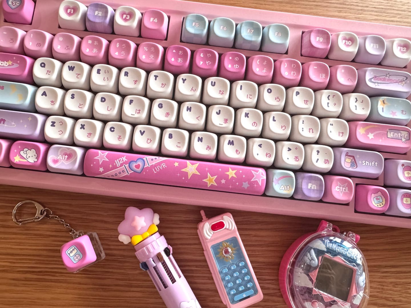 Customer photo review of KiiBOOM x Elyxirine Digital Dreams: Pastel Y2K Keycap Set