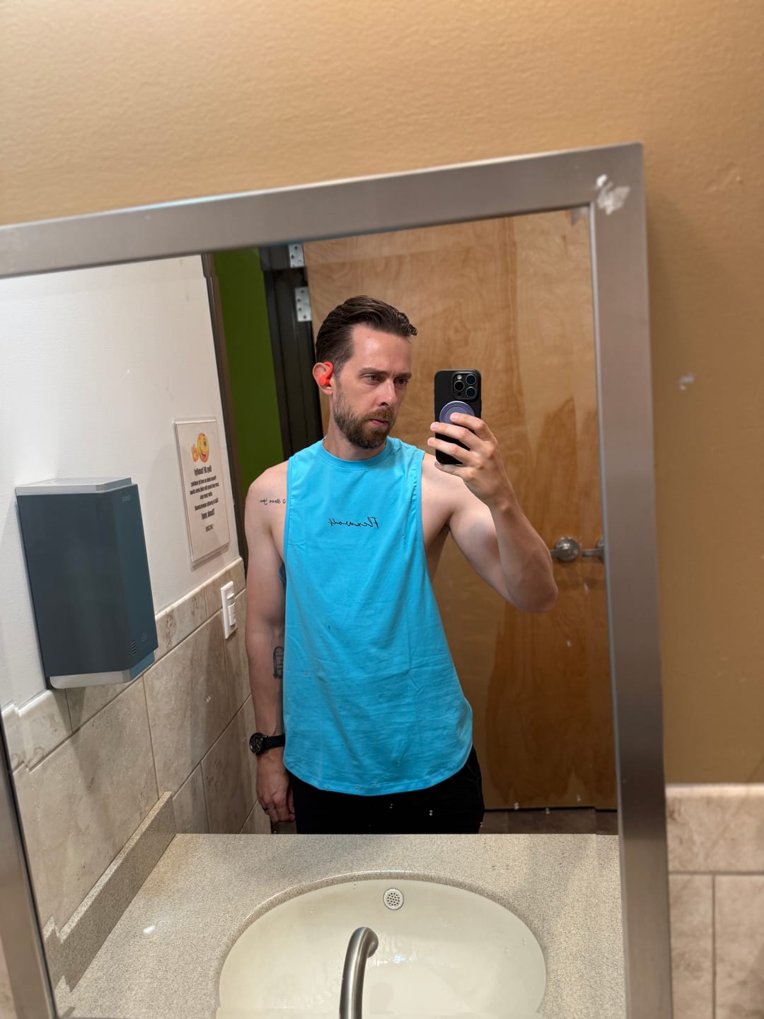 Customer photo review of Flex Arm Tank Signature Series