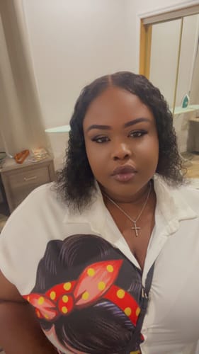 Customer photo review of CurlyMe Water Wave Bob Glueless Wig Wear Go 7x5 HD Lace Pre Cut Lace Wig