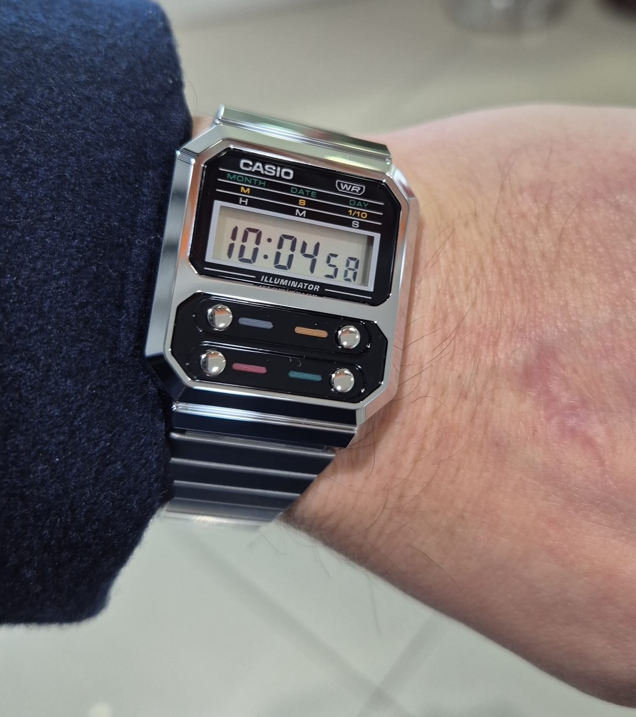 Customer photo review of Reloj Casio Vintage A100WE-1ADF Alien F-100 Reissue Plateado
