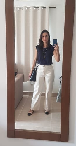 Thamyres A. review of Calça Jeans Reta Mandacaru Bege image 1 out of 1