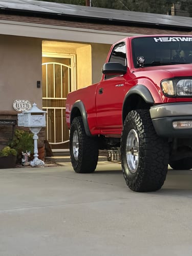Customer photo review of Decked Out - 16oz. w/ Spray Bottle