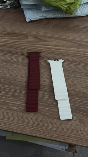 Customer photo review of Magnetic Silicone Apple Watch Band