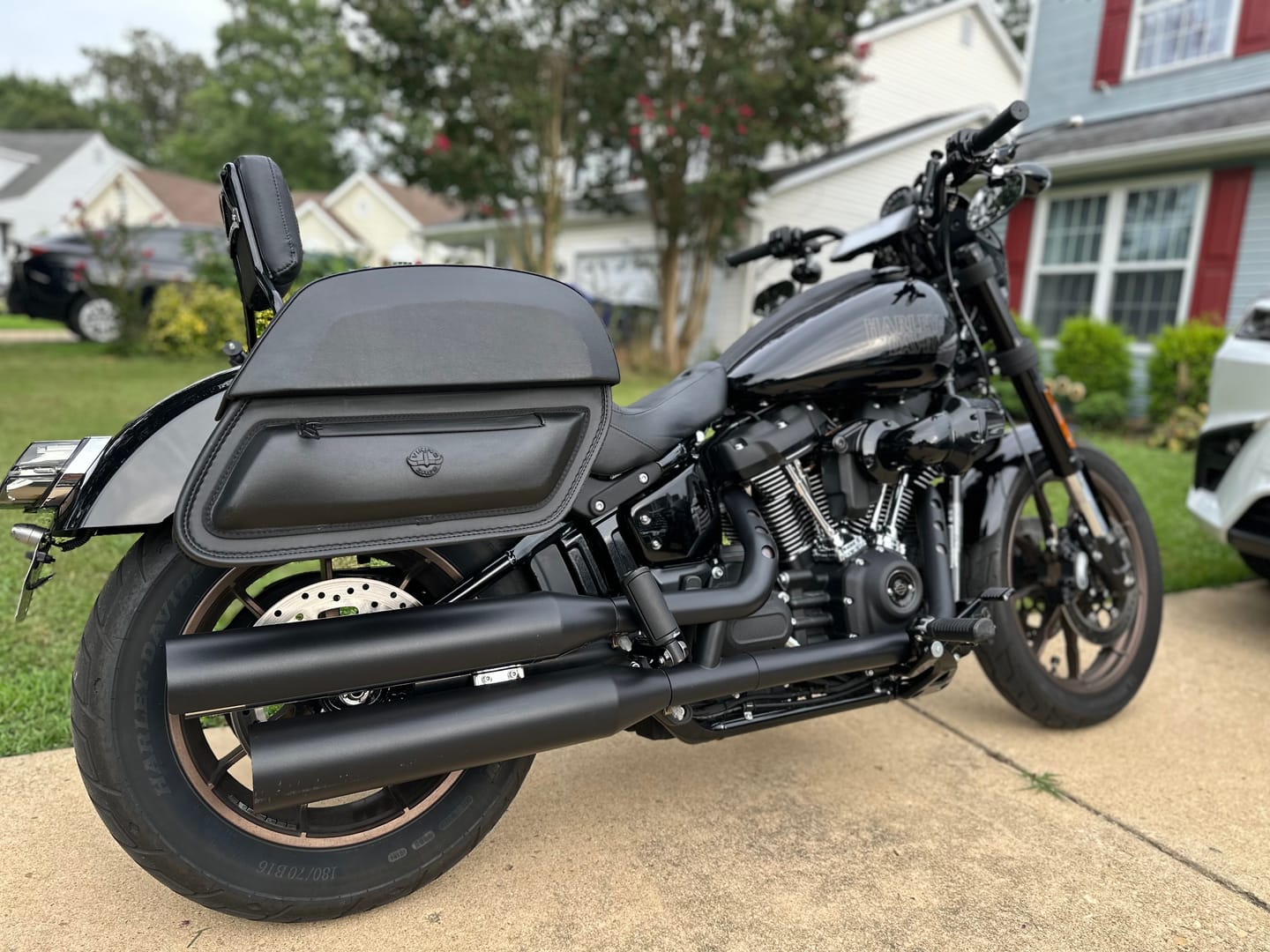 Customer photo review of 28L - Pantheon Medium Quick Mount Motorcycle Saddlebags For Harley Softail Low Rider S FXLRS