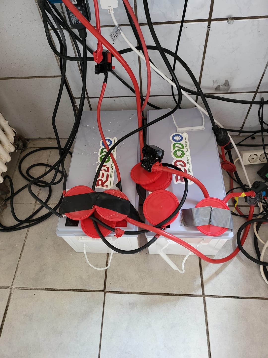 Customer photo review of Befreiung von 19% MwSt - Redodo 12V 300Ah LiFePO4 Batterie