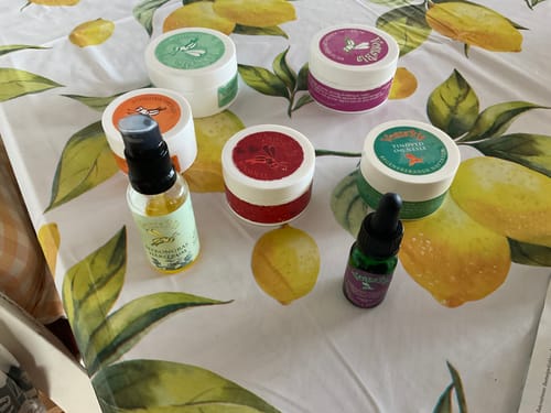Customer photo review of Rose- og raudkløverskrubb til ansikt