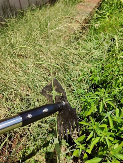 Customer photo review of GardenMate™ - Uprooting Tool Pro