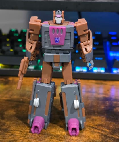 Customer photo review of Magic Square MS-Toys MS-B55C MSB55C Space Shuttle ( Blastoff Not Bruticus Combiner) Newly Painted G1 Version